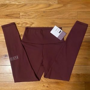 NWT FLEO el toro 25” rosewood bounce fabric size small
